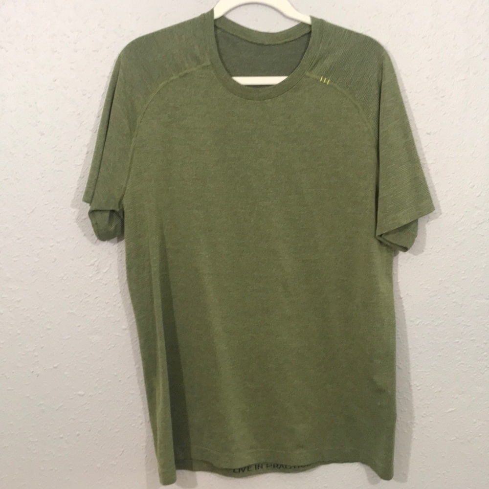 Lululemon Athletica Static Stripe Green Short Sleeve T-Shirt size L